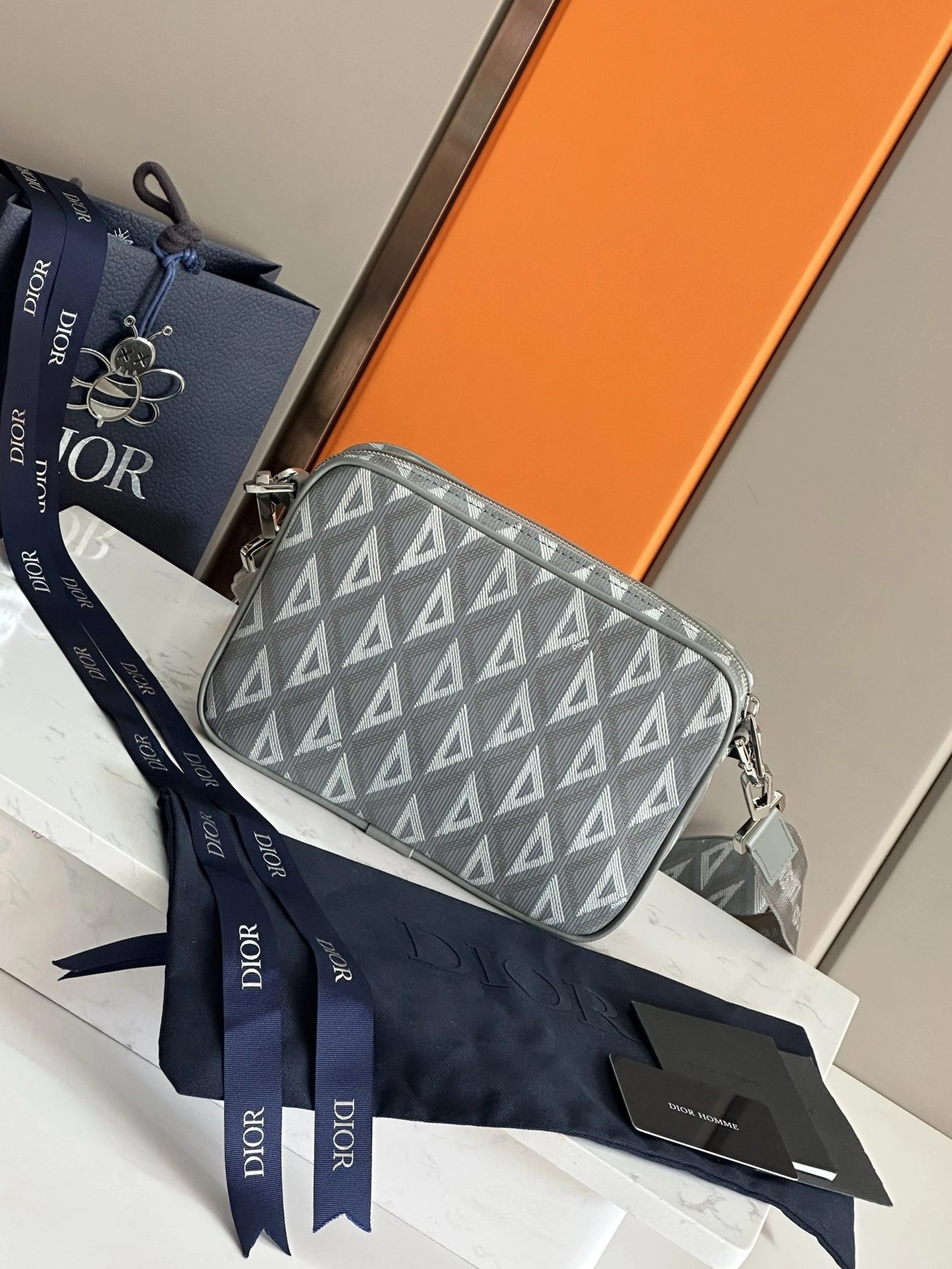 Fashionable 4468 Christian Dior AAA Man Messenger Bags - Image 3