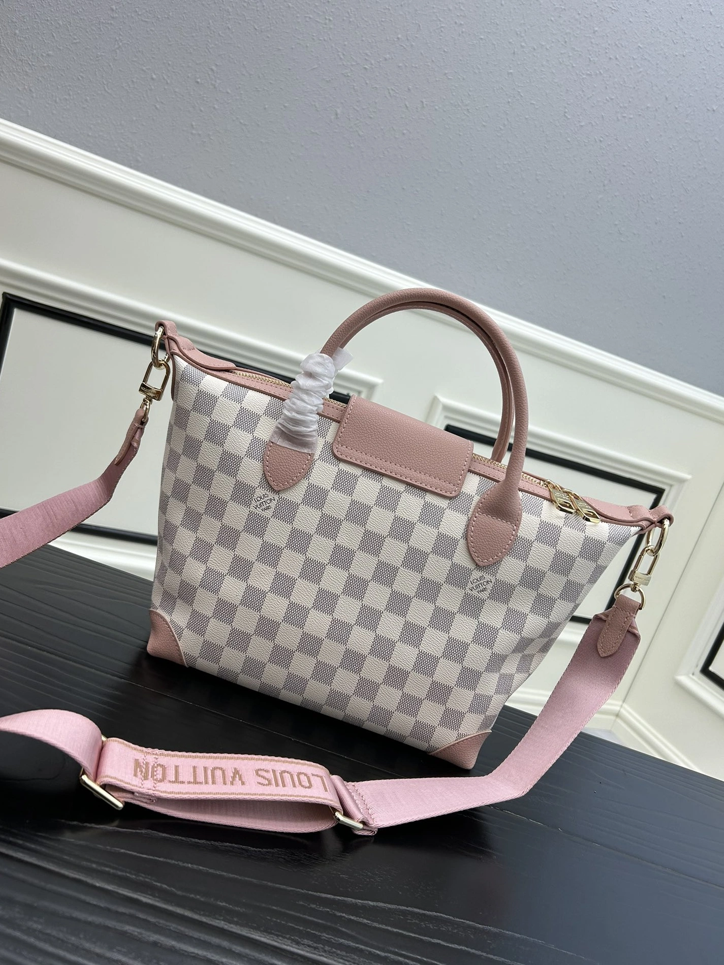 Fashionable 4628 Louis Vuitton AAA Quality Handbags For Women - Image 3