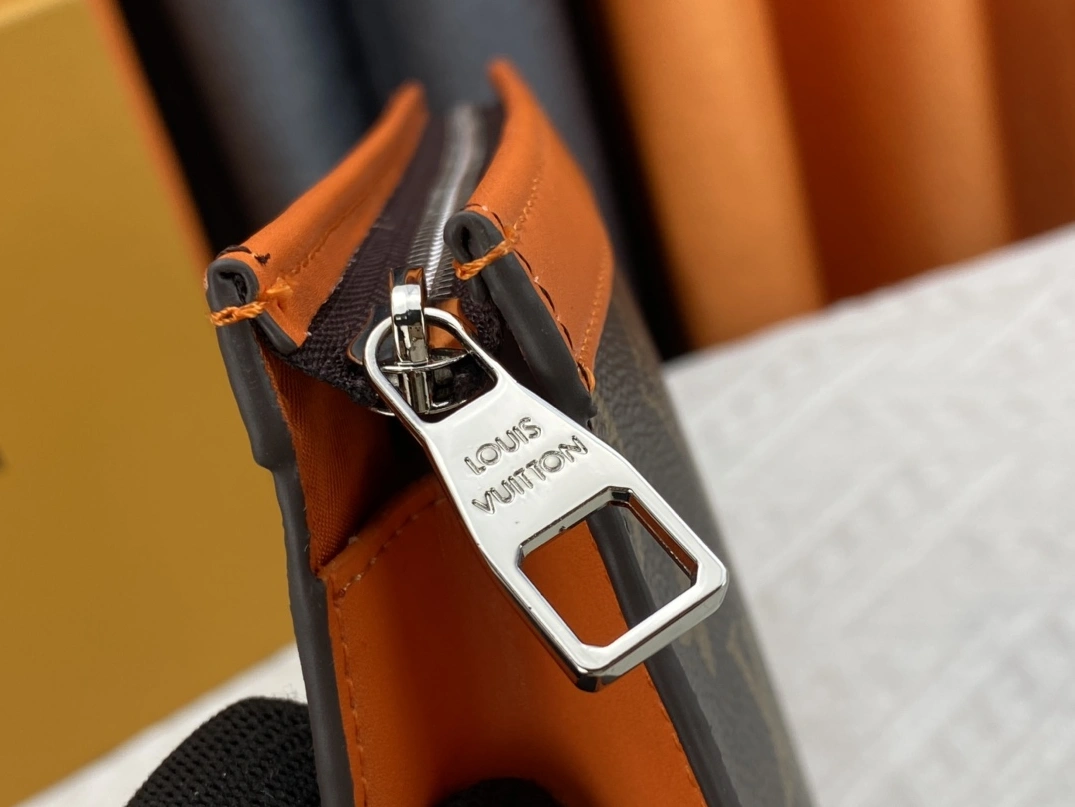 Flexible 6810 Louis Vuitton LV Wallets For Unisex - Image 6