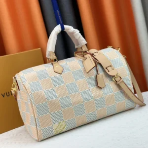 Functional 2549 Louis Vuitton Travel Bags For Women