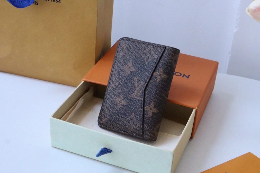 Functional 3242 Louis Vuitton LV Card Case
