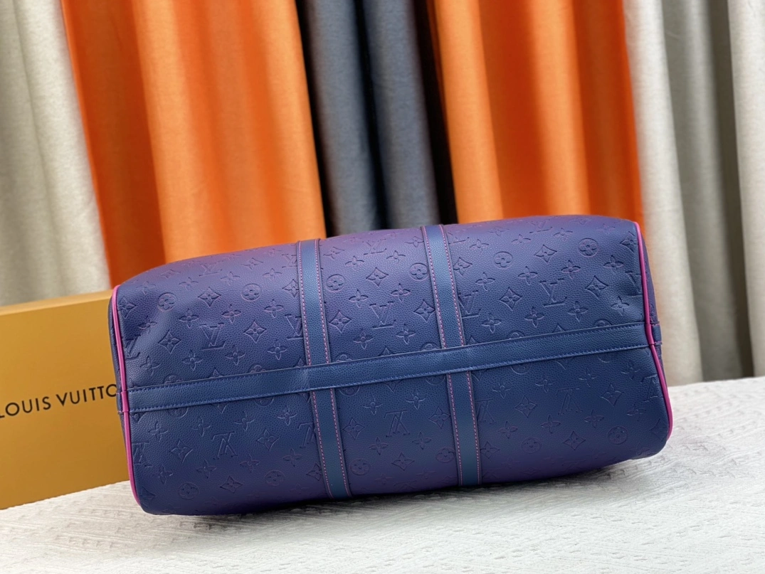 Functional 7791 Louis Vuitton Travel Bags For Unisex - Image 4