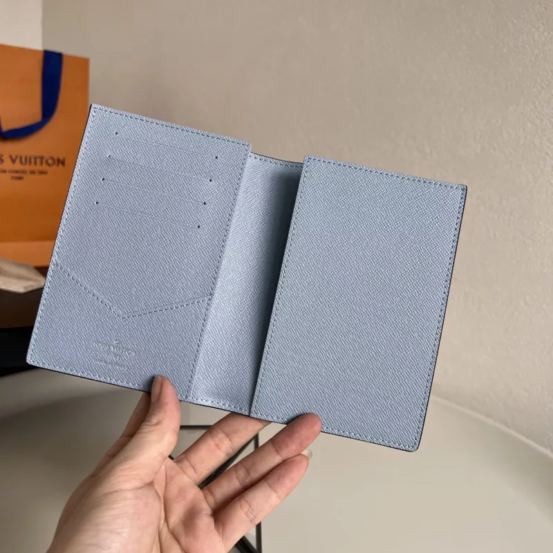 Functional 961 Louis Vuitton LV Card Case - Image 5