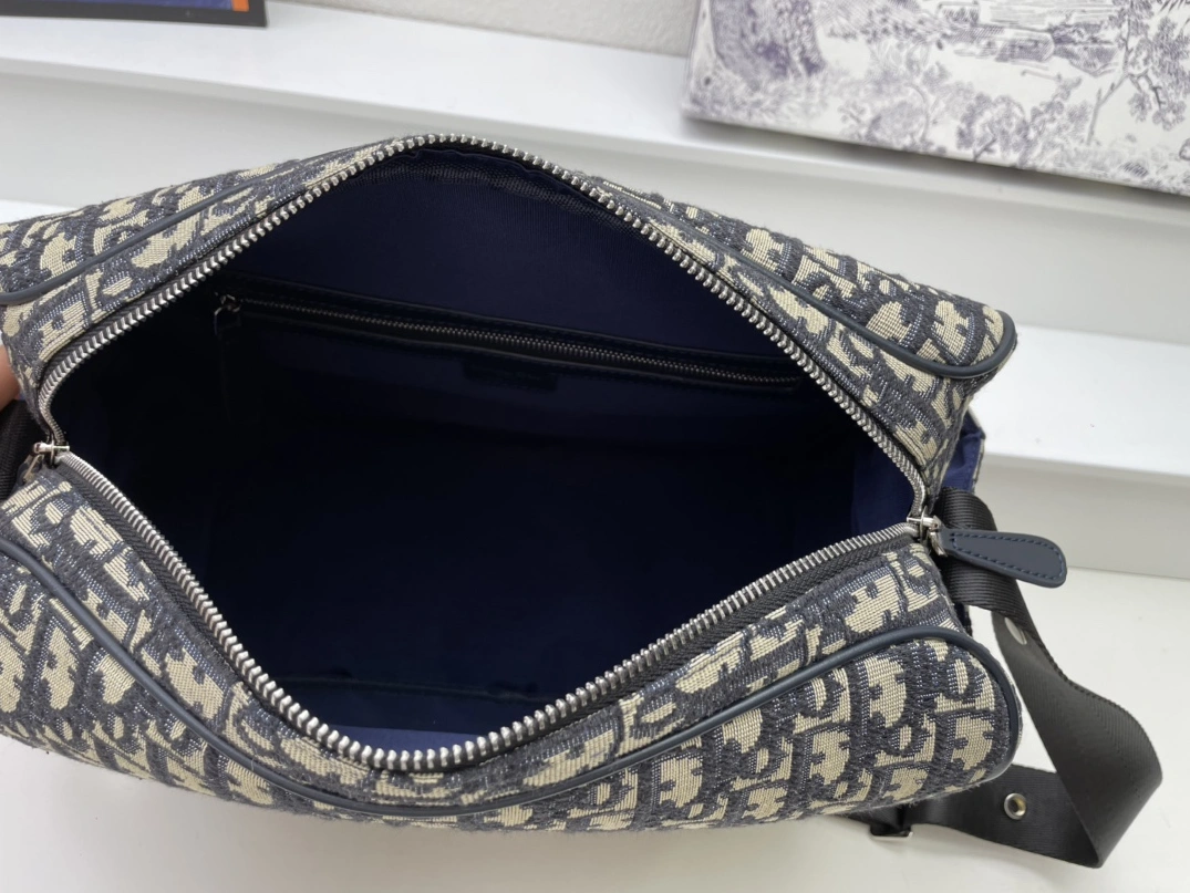 GoAnywhere 3962 Christian Dior AAA Man Messenger Bags - Image 7