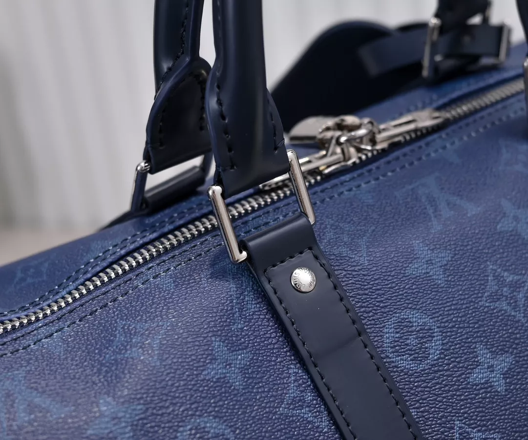 GoAnywhere 4939 Louis Vuitton Travel Bags - Image 6