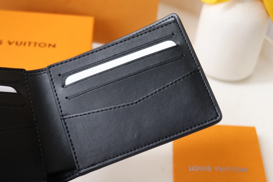 GoAnywhere 7518 Louis Vuitton AAA Quality Wallets - Image 5