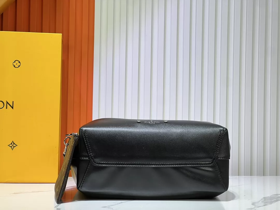 GoodFit 1834 Louis Vuitton AAA Quality Handbags For Women - Image 3