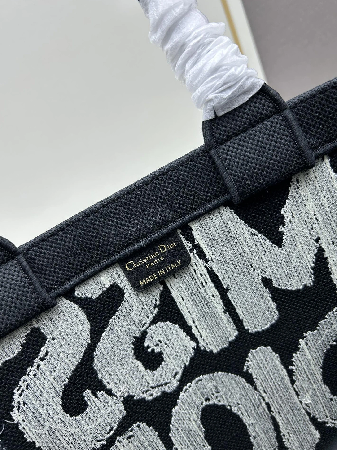 GoodFit 3342 Christian Dior AAA Quality Tote-Handbags For Women - Image 8