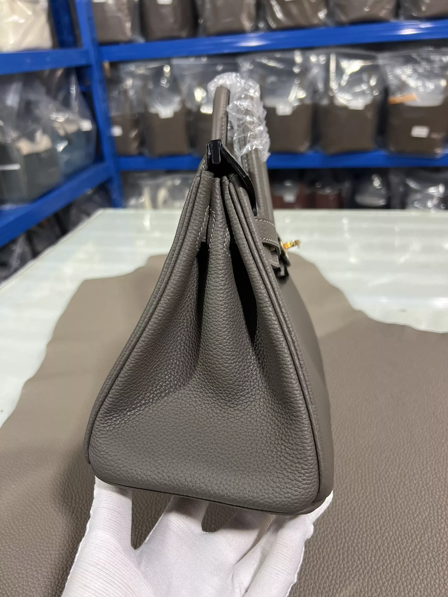 Hermes AAA Quality Handbags For Women Bold 222 - Image 3