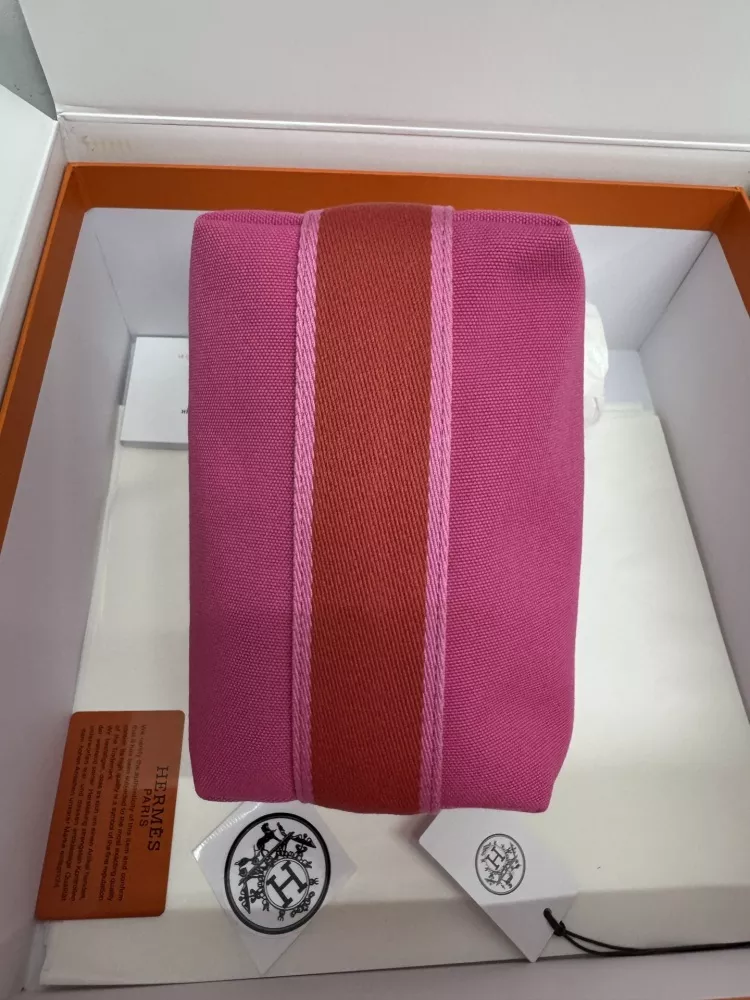 Hermes AAA Quality Handbags For Women Breathable 185 - Image 3