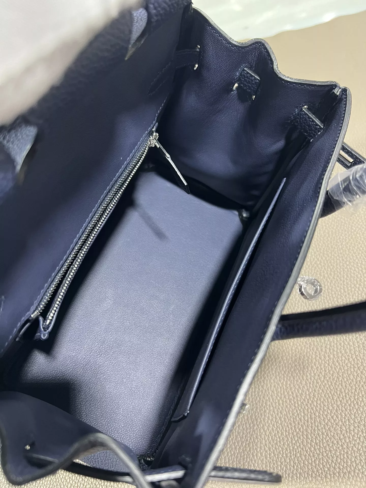 Hermes AAA Quality Handbags For Women Durable 8050 - Image 4