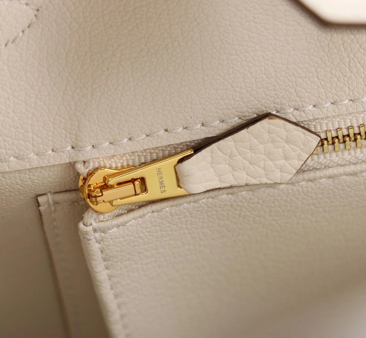 Hermes AAA Quality Handbags For Women EyeCatching 5565 - Image 7