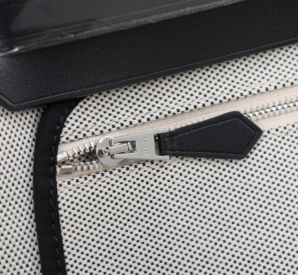 Hermes AAA Quality Handbags For Women Sophisticated 1408 - Image 5