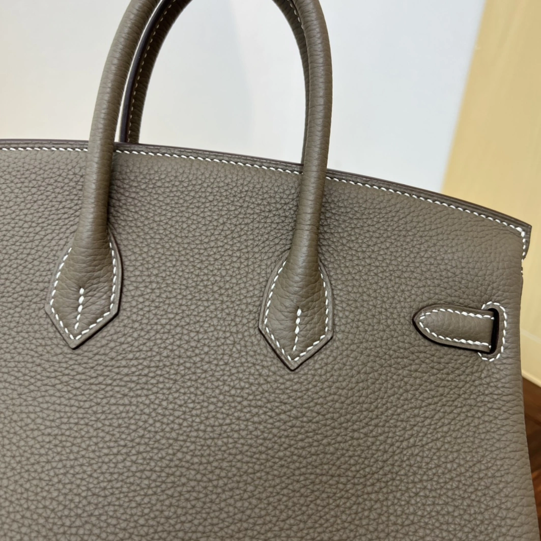 Hermes AAA Quality Handbags For Women Vibrant 7452 - Image 5