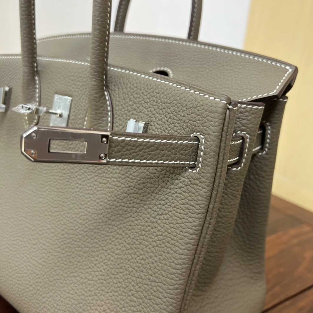 Hermes AAA Quality Handbags For Women Vibrant 7452 - Image 8