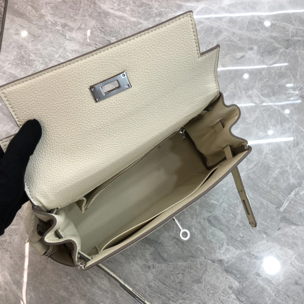 Hermes AAA Quality Messenger Bags For Women Durable 7325 - Image 8