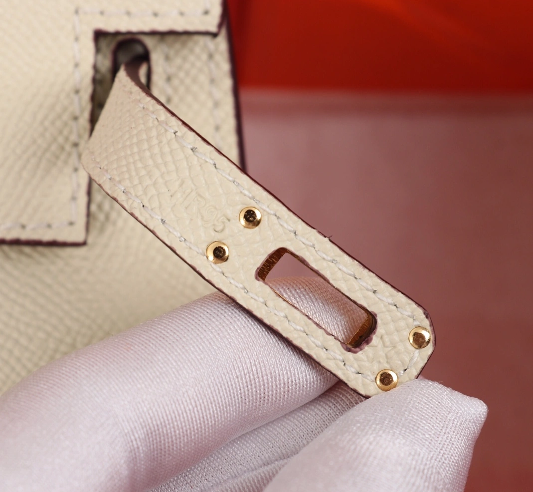 Hermes AAA Quality Messenger Bags For Women StreetReady 2885 - Image 5