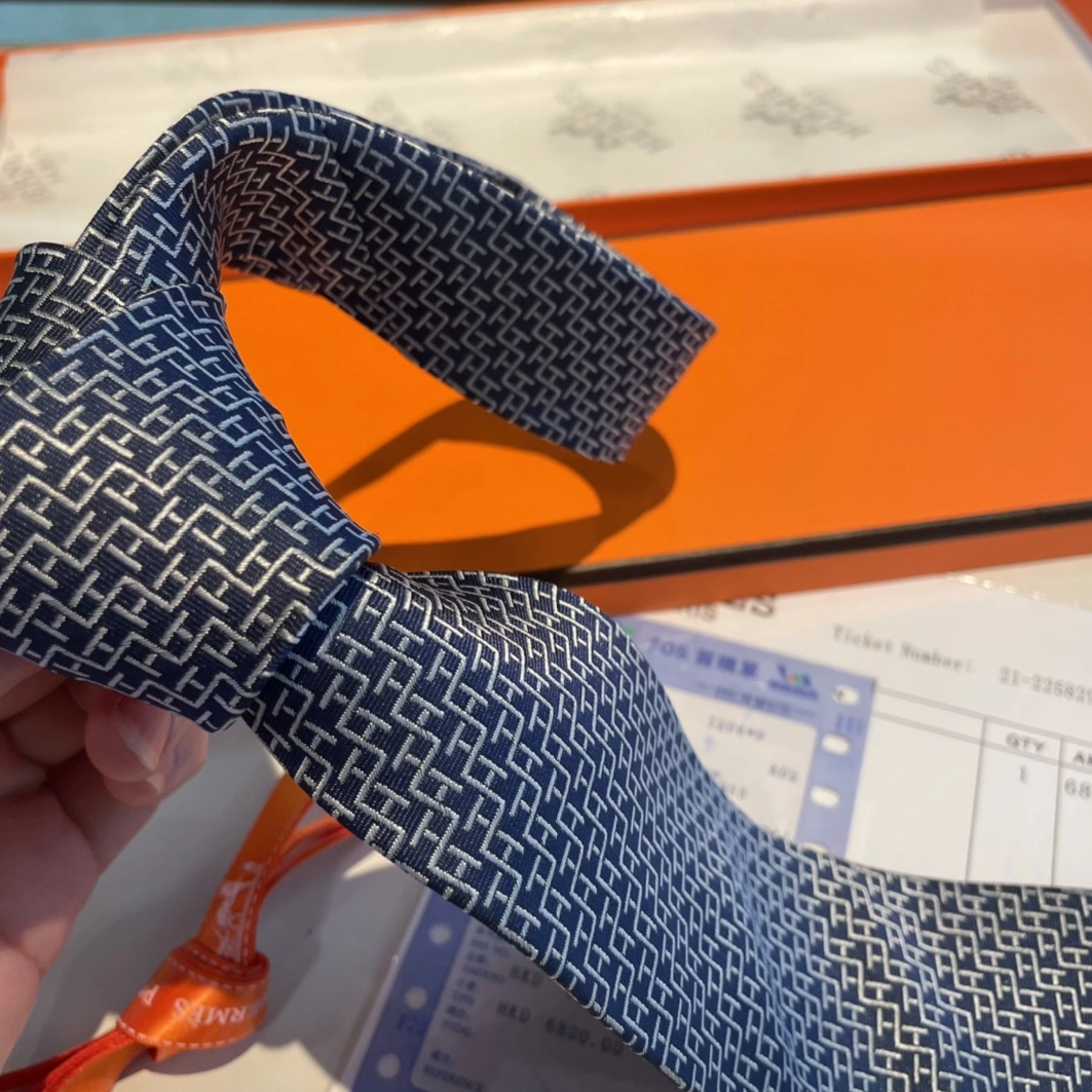 Hermes Necktie For Men Functional 8552