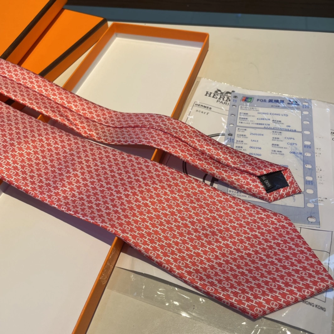 Hermes Necktie For Men Sleek 9620 - Image 6