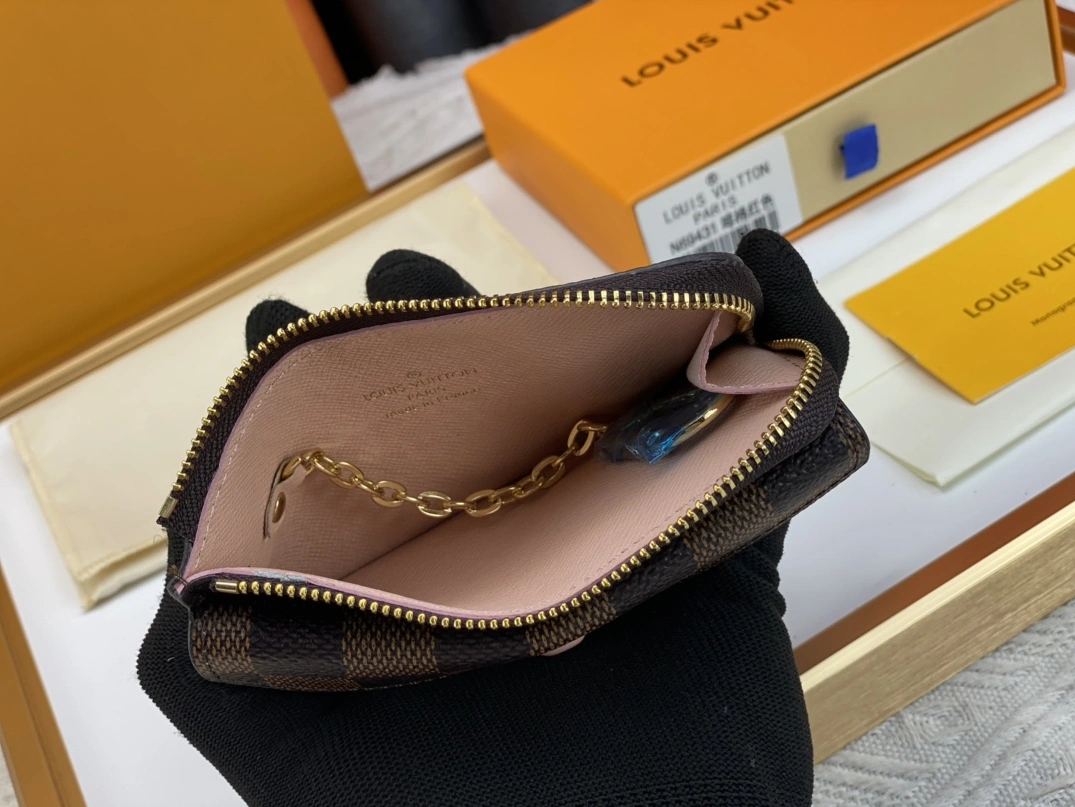 HighQuality 1561 Louis Vuitton LV Card Case For Women - Image 7