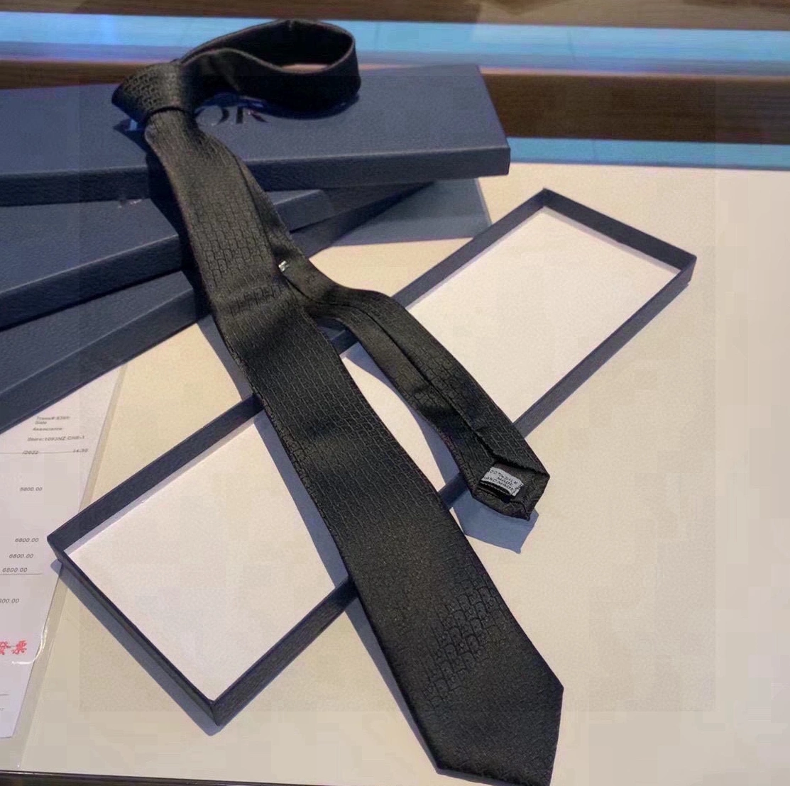 Lightweight 3654 Christian Dior Necktie For Men - Image 3