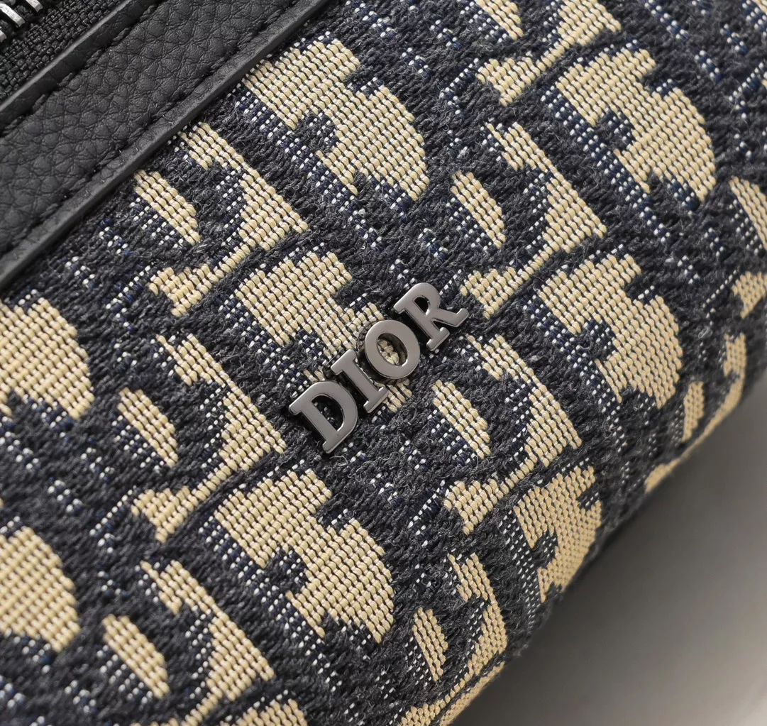 Lightweight 8024 Christian Dior AAA Man Messenger Bags - Image 4