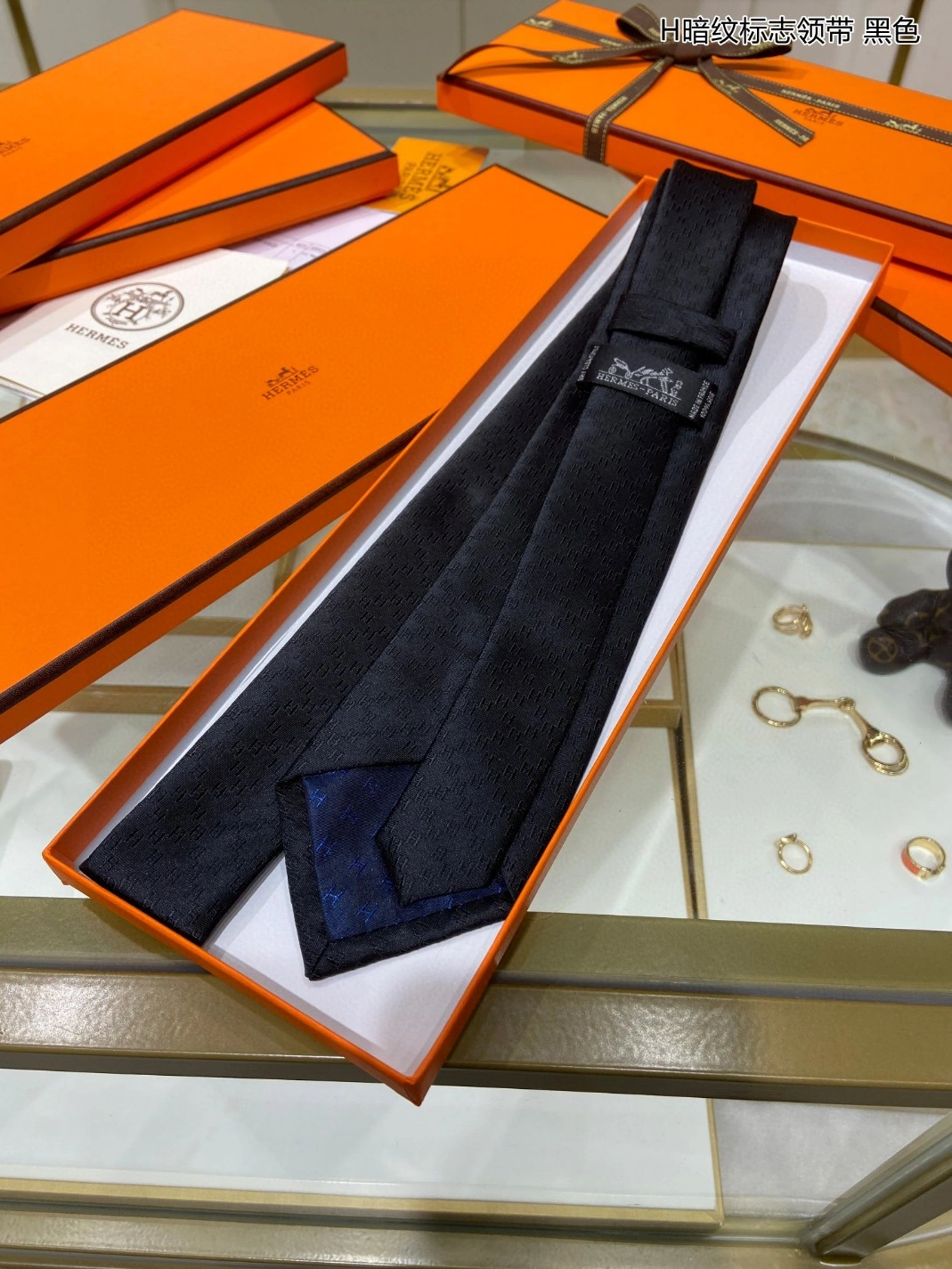 Lightweight 8673 Hermes Necktie For Men - Image 3
