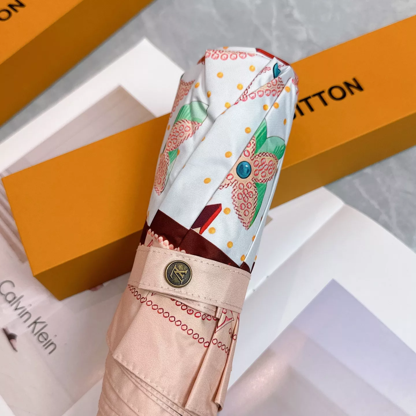 Lightweight 914 Louis Vuitton Umbrellas - Image 8