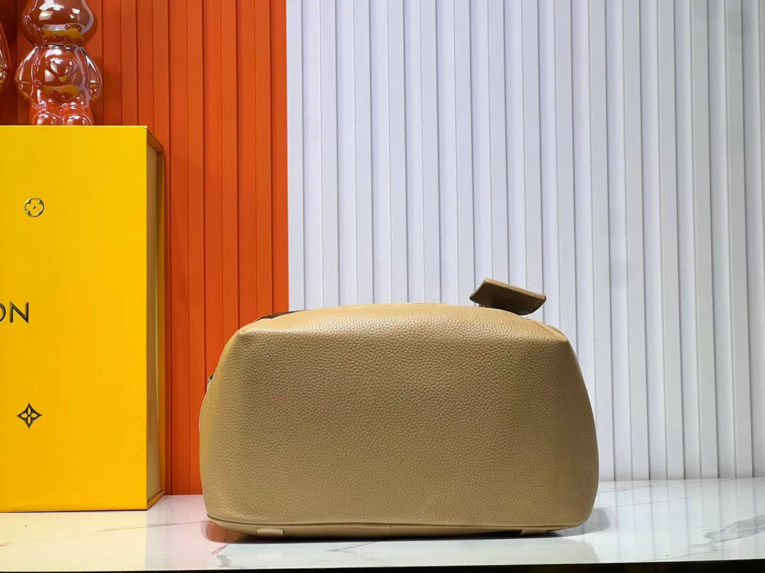 Louis Vuitton AAA Quality Backpacks For Unisex Bold 8354 - Image 7