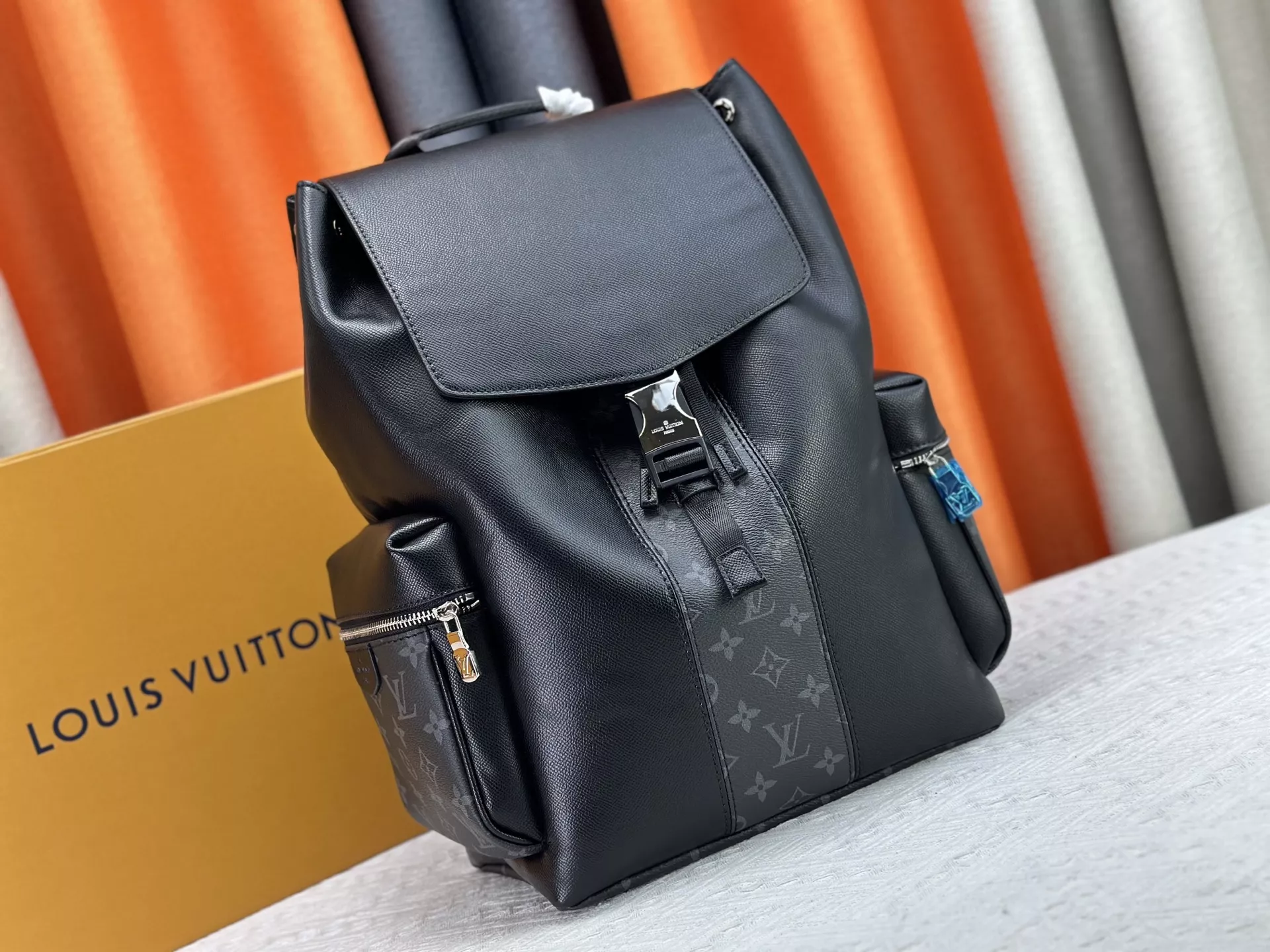 Louis Vuitton AAA Quality Backpacks For Unisex Comfortable 8089