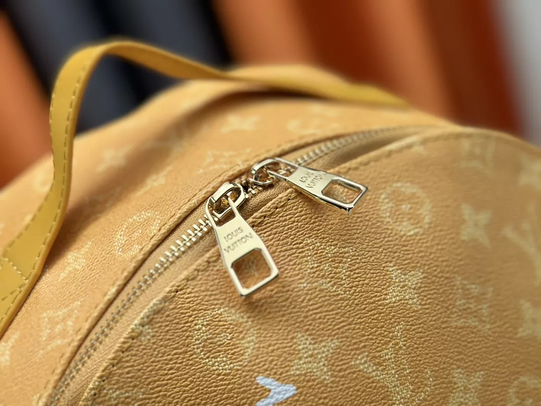 Louis Vuitton AAA Quality Backpacks For Unisex Refined 9615 - Image 6