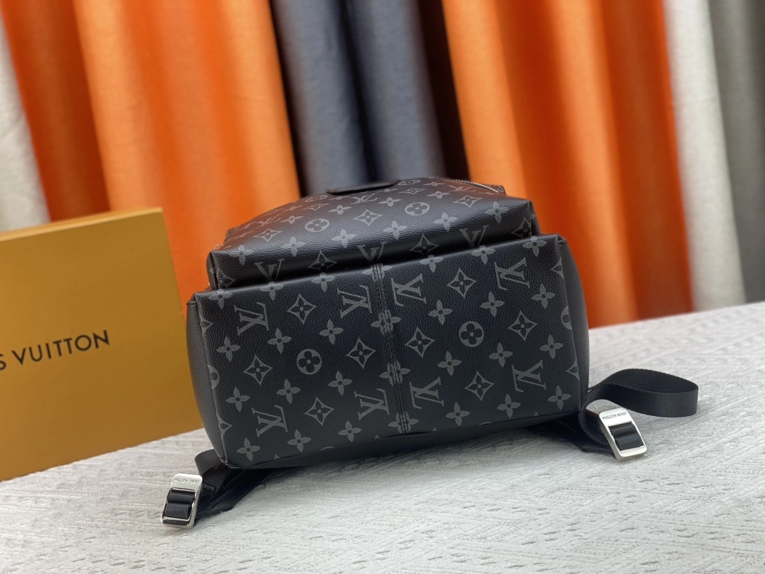 Louis Vuitton AAA Quality Backpacks For Unisex Sleek 7528 - Image 4