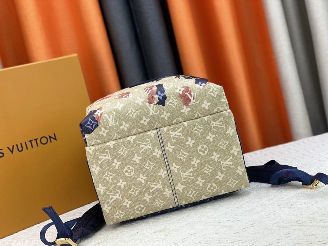 Louis Vuitton AAA Quality Backpacks For Unisex Trendsetting 1271 - Image 5