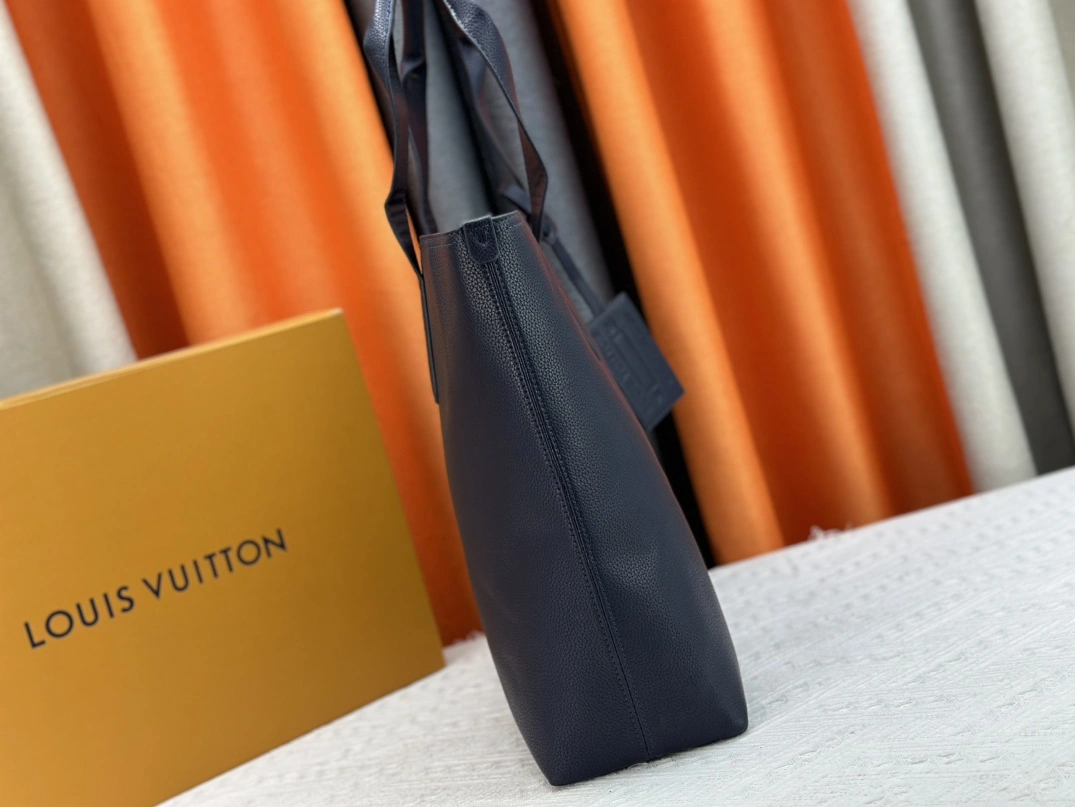 Louis Vuitton AAA Quality Handbags For Unisex Timeless 1521 - Image 3