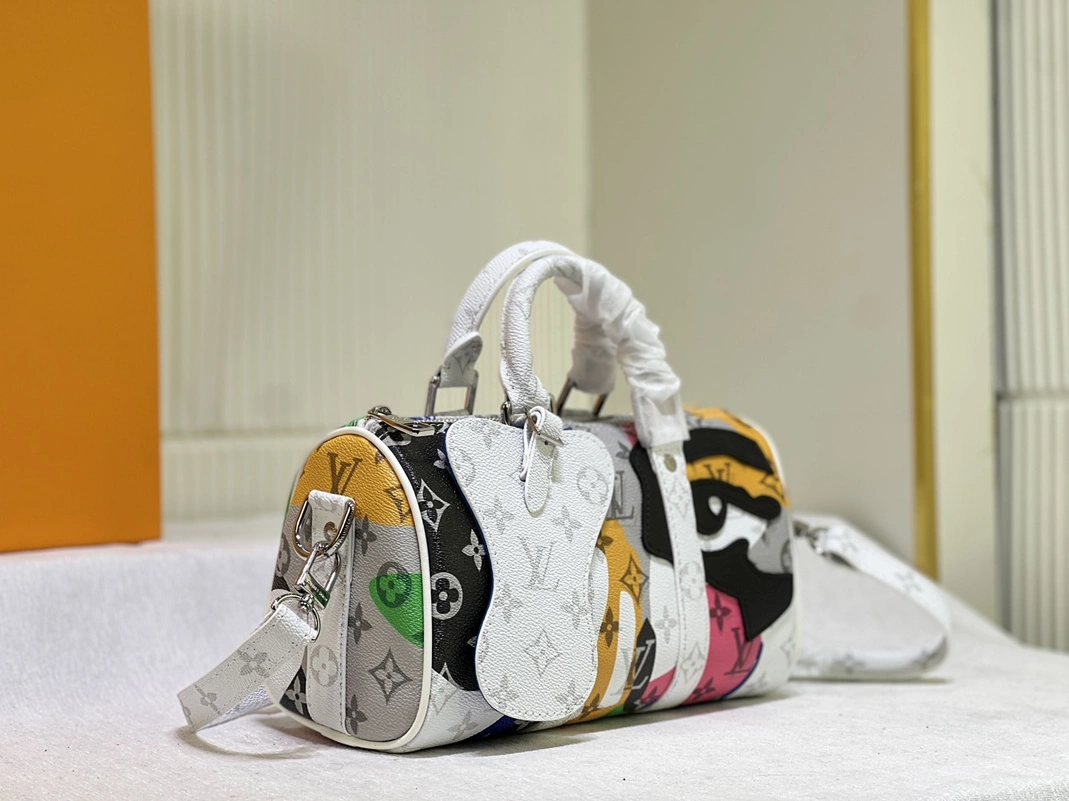 Louis Vuitton AAA Quality Handbags For Women Comfortable 9025