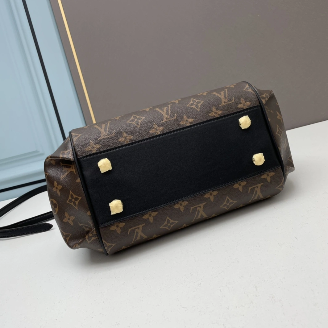 Louis Vuitton AAA Quality Handbags For Women Minimalist 5709 - Image 5