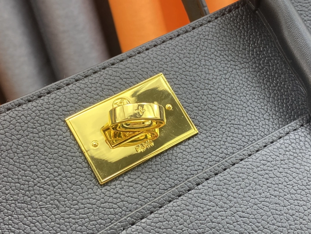 Louis Vuitton AAA Quality Handbags For Women Minimalist 9127 - Image 6