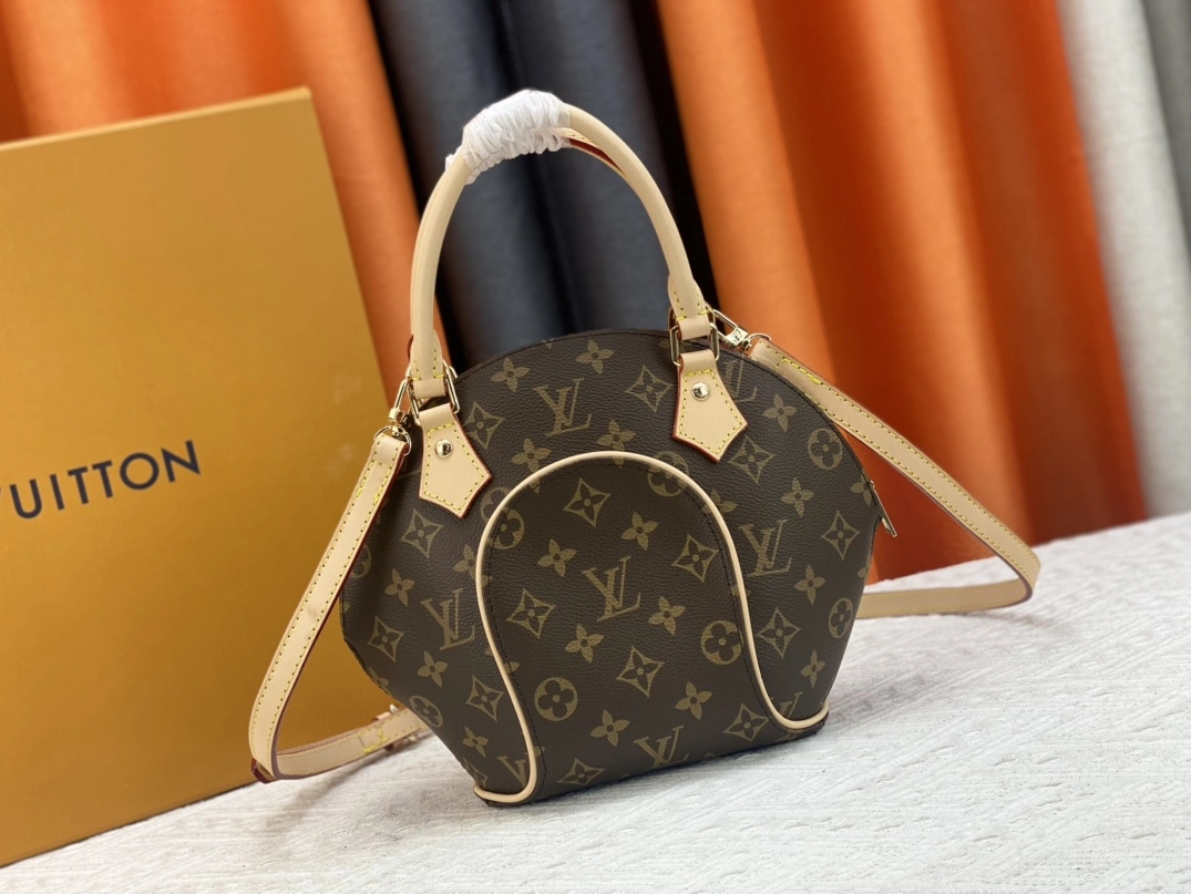 Louis Vuitton AAA Quality Handbags For Women Refined 3995 - Image 4