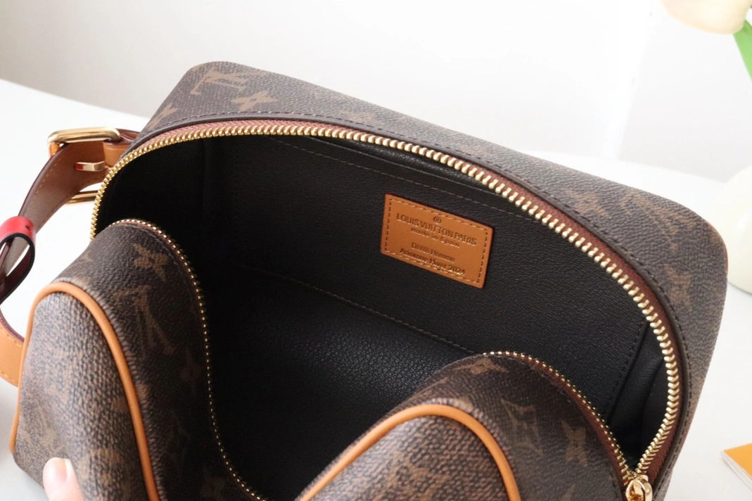 Louis Vuitton AAA Quality Handbags For Women SportInspired 4779 - Image 8