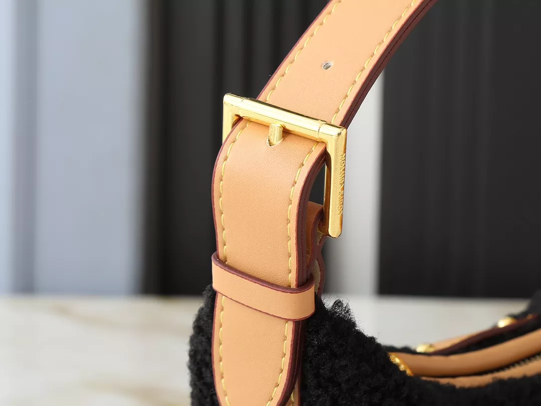 Louis Vuitton AAA Quality Handbags For Women StreetReady 8671 - Image 6