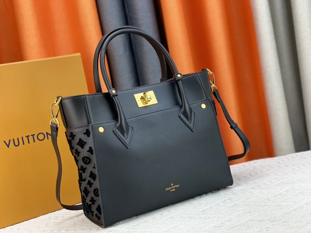 Louis Vuitton AAA Quality Handbags For Women WellDesigned 4127