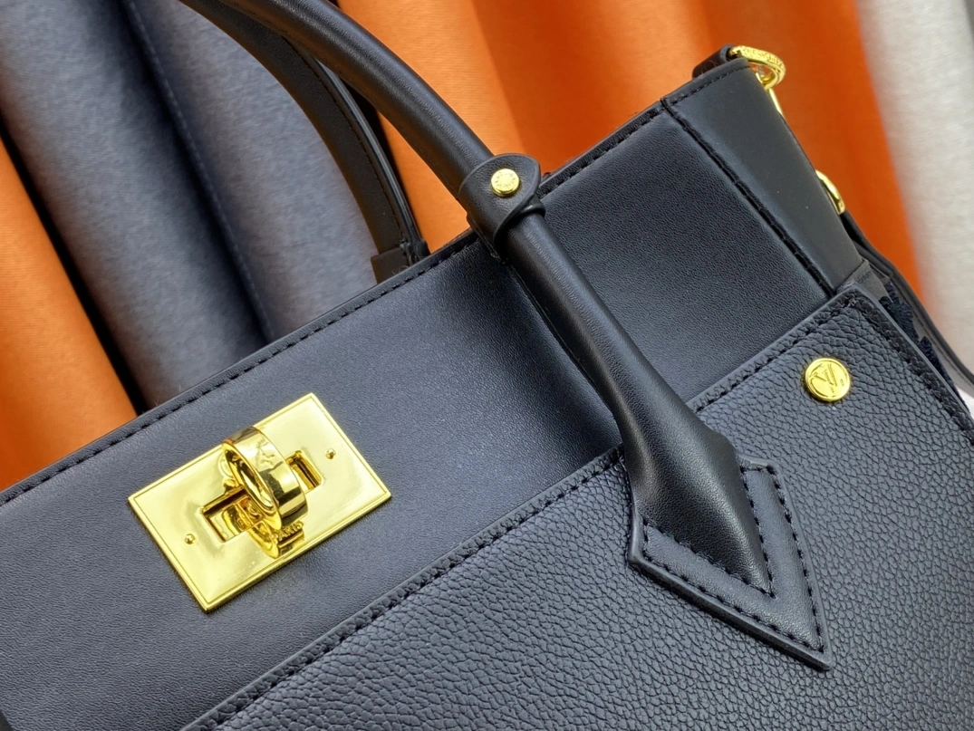 Louis Vuitton AAA Quality Handbags For Women WellDesigned 4127 - Image 6