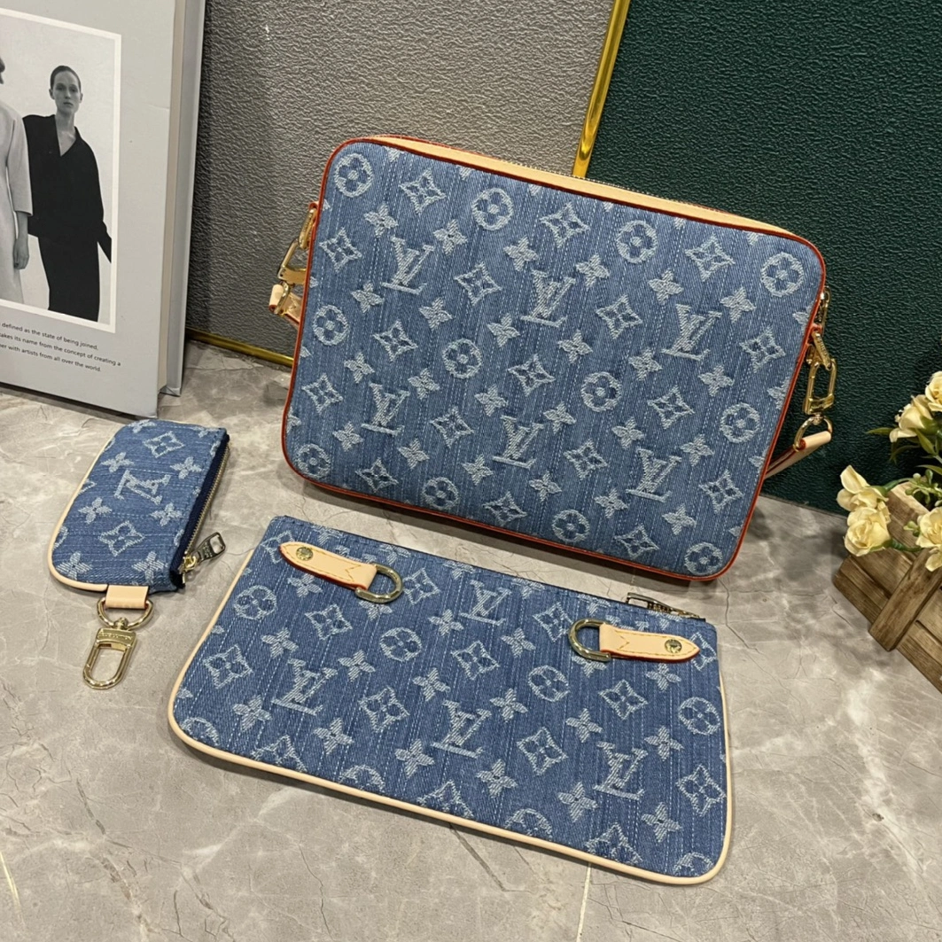 Louis Vuitton AAA Quality Messenger Bags For Unisex AllSeason 2371 - Image 6