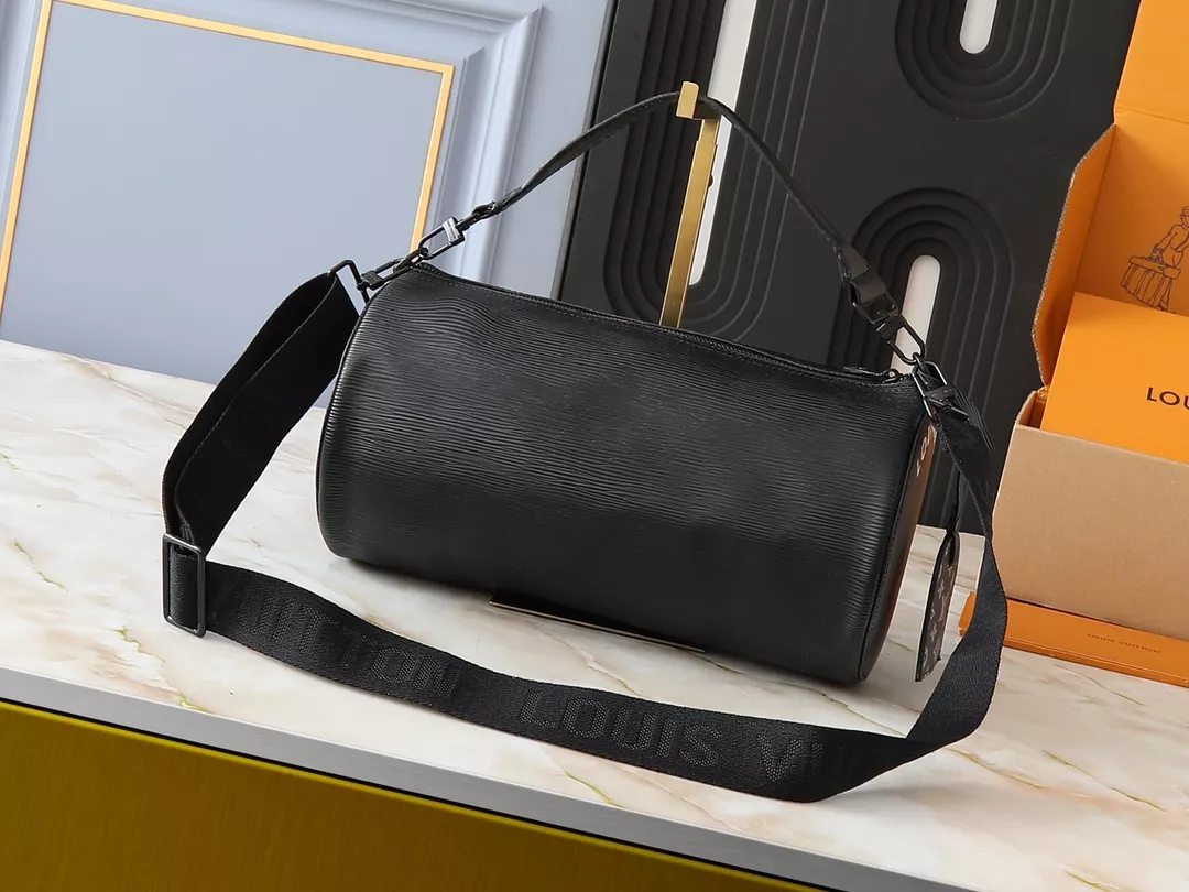 Louis Vuitton AAA Quality Messenger Bags For Unisex Sleek 1131 - Image 3