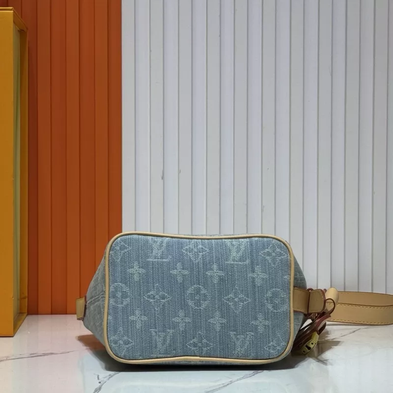 Louis Vuitton AAA Quality Messenger Bags For Women AllSeason 9654 - Image 6