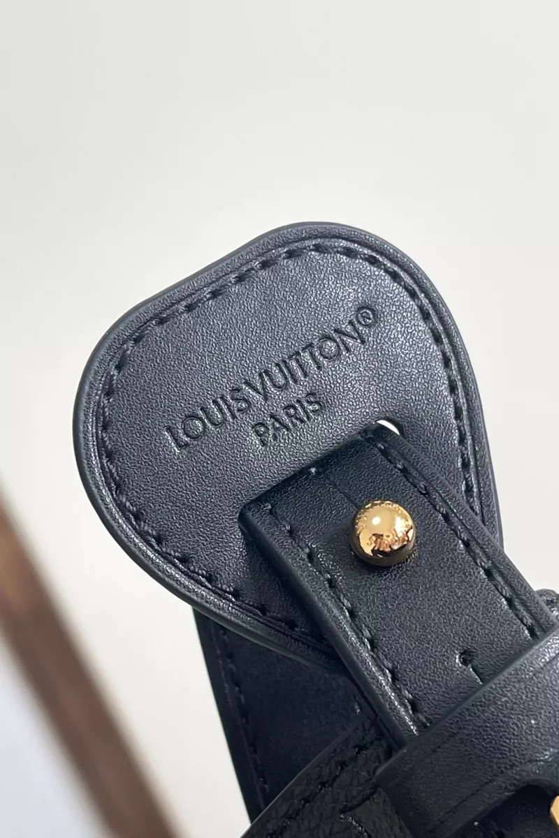 Louis Vuitton AAA Quality Messenger Bags For Women Compact 1145 - Image 5