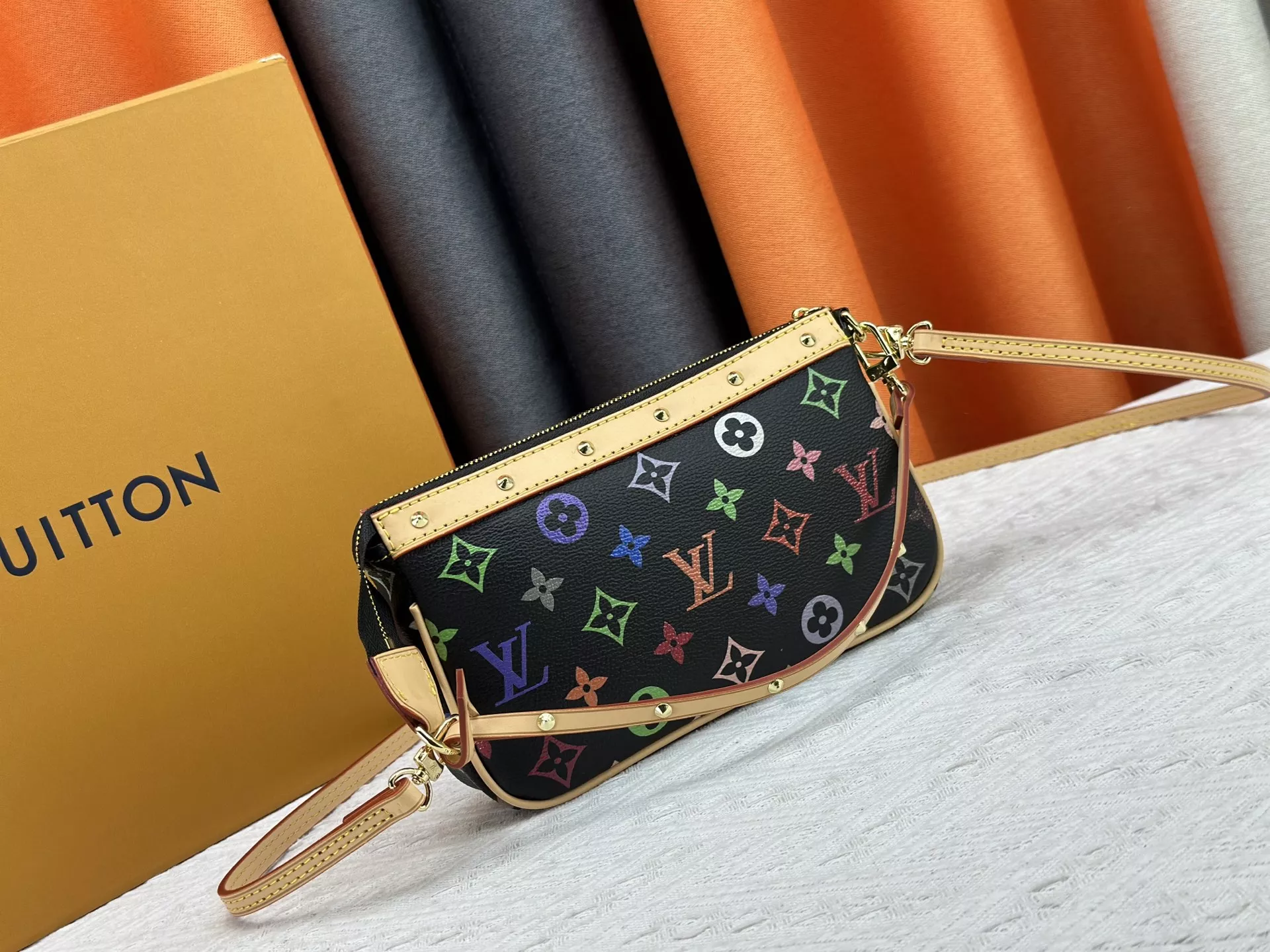 Louis Vuitton AAA Quality Messenger Bags For Women Functional 1883