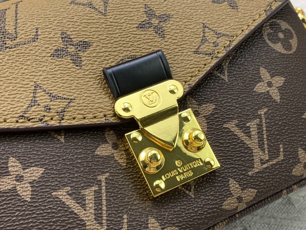 Louis Vuitton AAA Quality Messenger Bags For Women GoodFit 6689 - Image 6