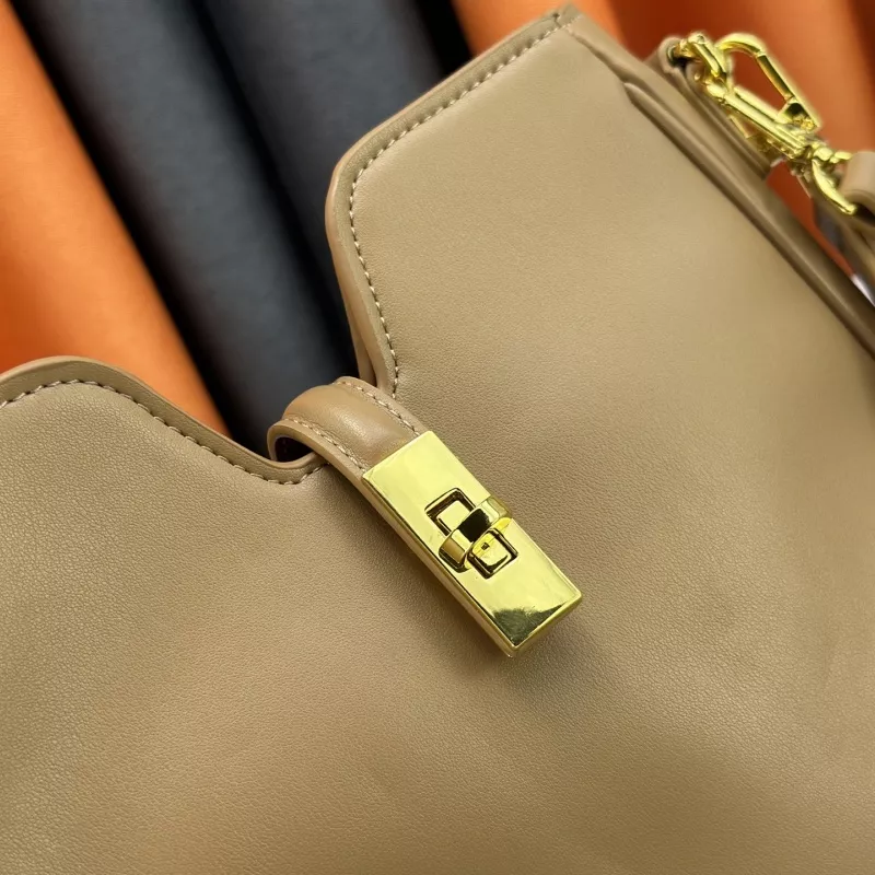 Louis Vuitton AAA Quality Messenger Bags For Women GoodFit 6751 - Image 5