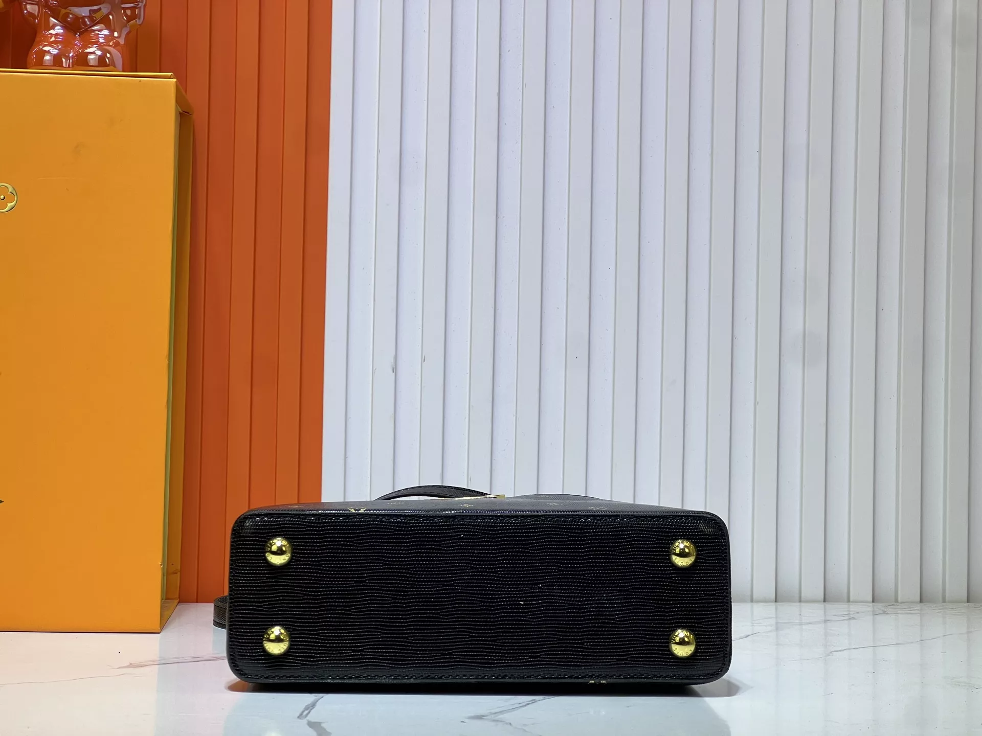 Louis Vuitton AAA Quality Messenger Bags For Women Lightweight 2516 - Image 7